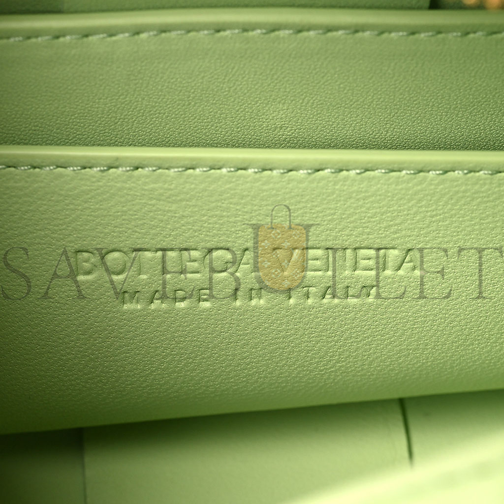 BOTTEGA VENETA LAMBSKIN MAXI INTRECCIATO SMALL BRICK CASSETTE BAG FENNEL (23*10*10cm)