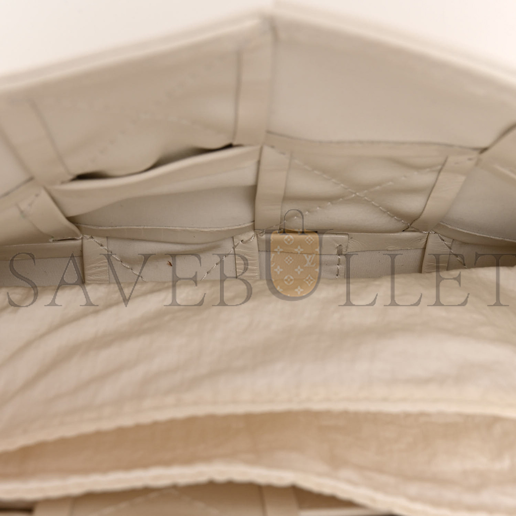 BOTTEGA VENETA PAPER CALFSKIN INTRECCIATO CASSETTE BELT BAG WHITE (18*10*4cm)