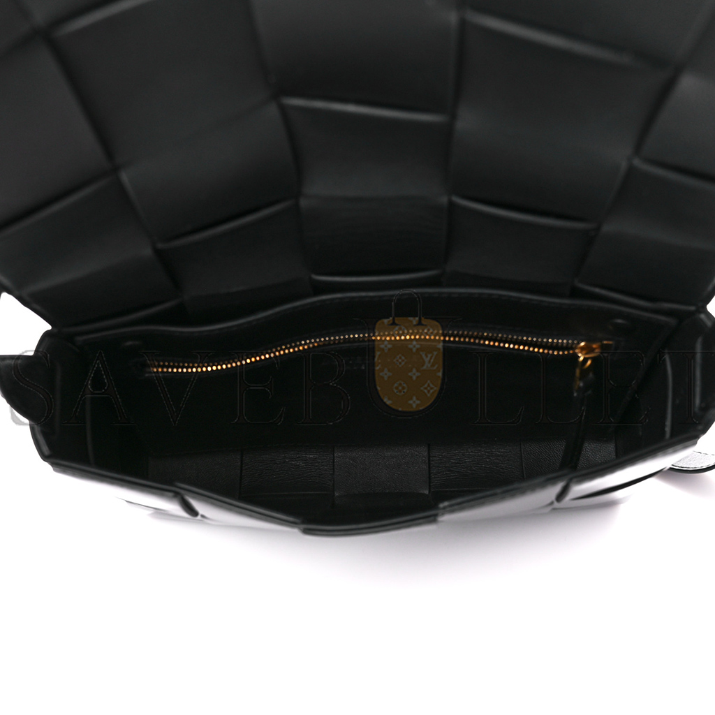BOTTEGA VENETA PATENT MAXI INTRECCIATO CASSETTE CROSSBODY BAG BLACK (22*15*4cm)