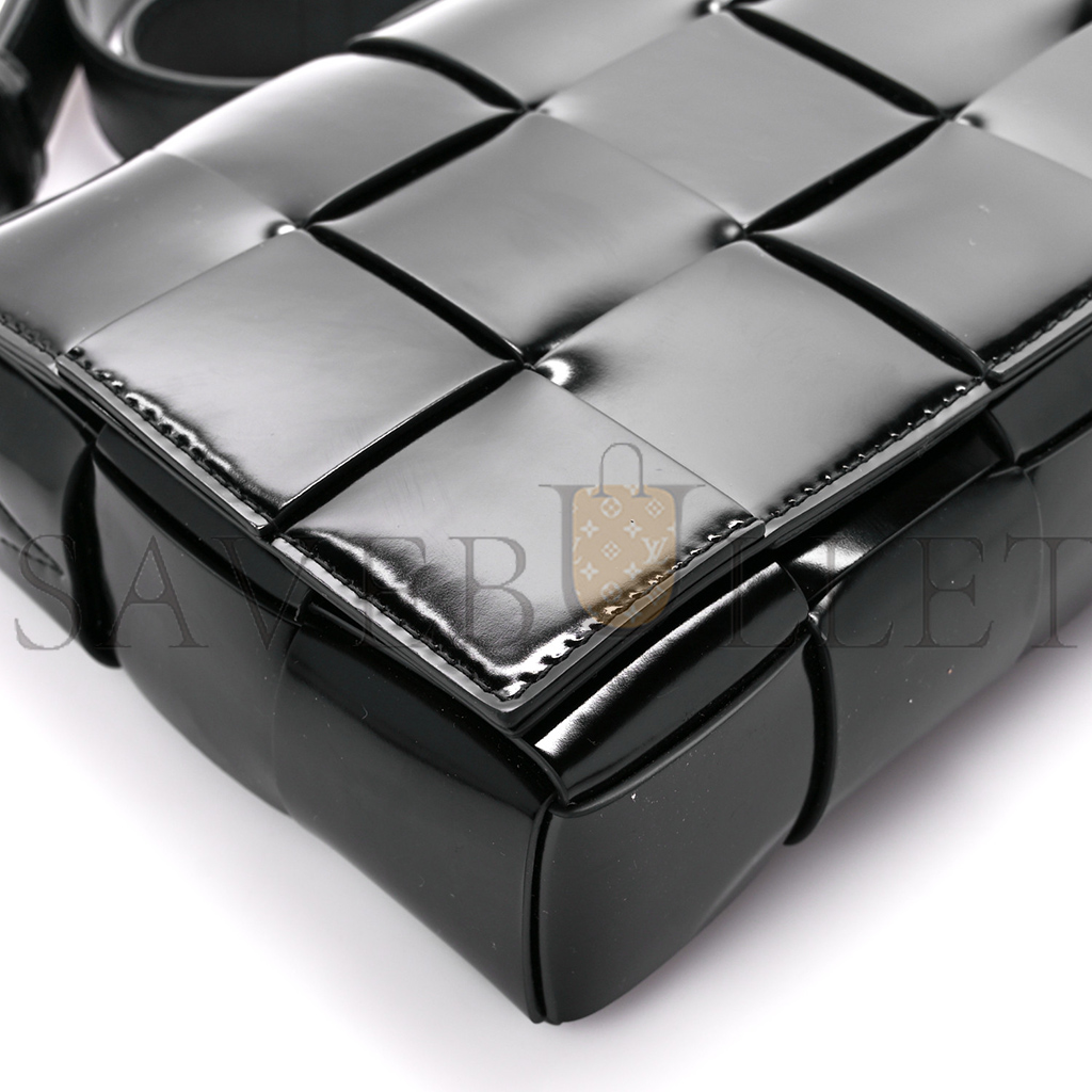 BOTTEGA VENETA PATENT MAXI INTRECCIATO CASSETTE CROSSBODY BAG BLACK (22*15*4cm)