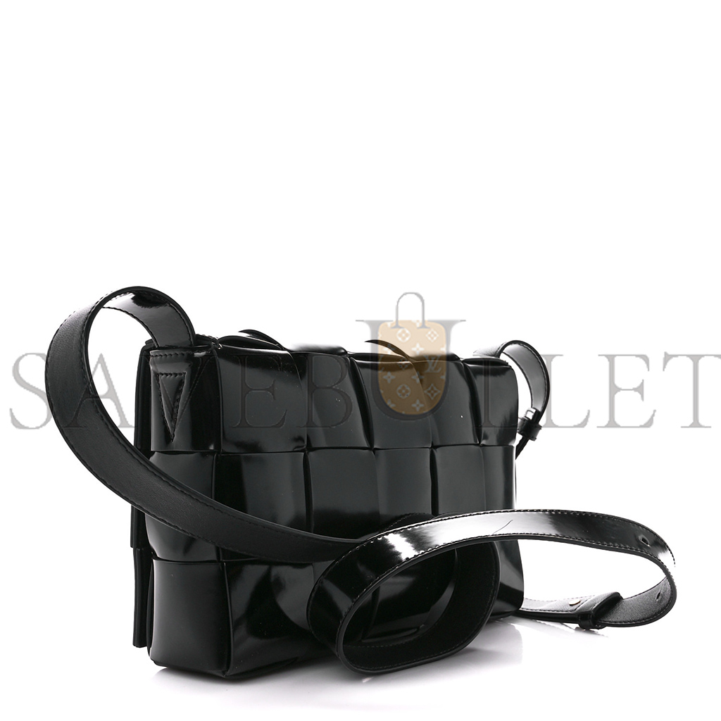 BOTTEGA VENETA PATENT MAXI INTRECCIATO CASSETTE CROSSBODY BAG BLACK (22*15*4cm)