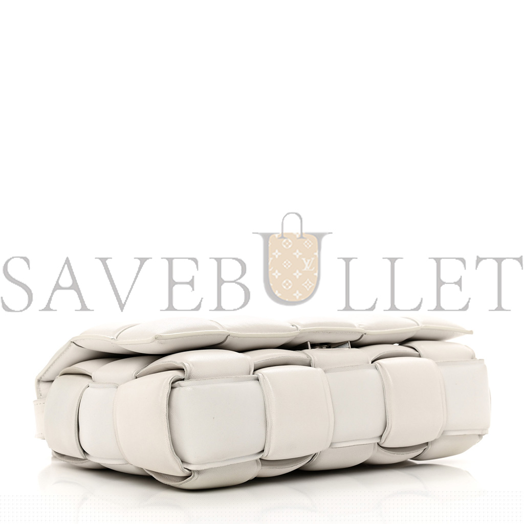 BOTTEGA VENETA NAPPA MAXI INTRECCIO PADDED CASSETTE CROSSBODY BAG CHALK (26*18*8cm)