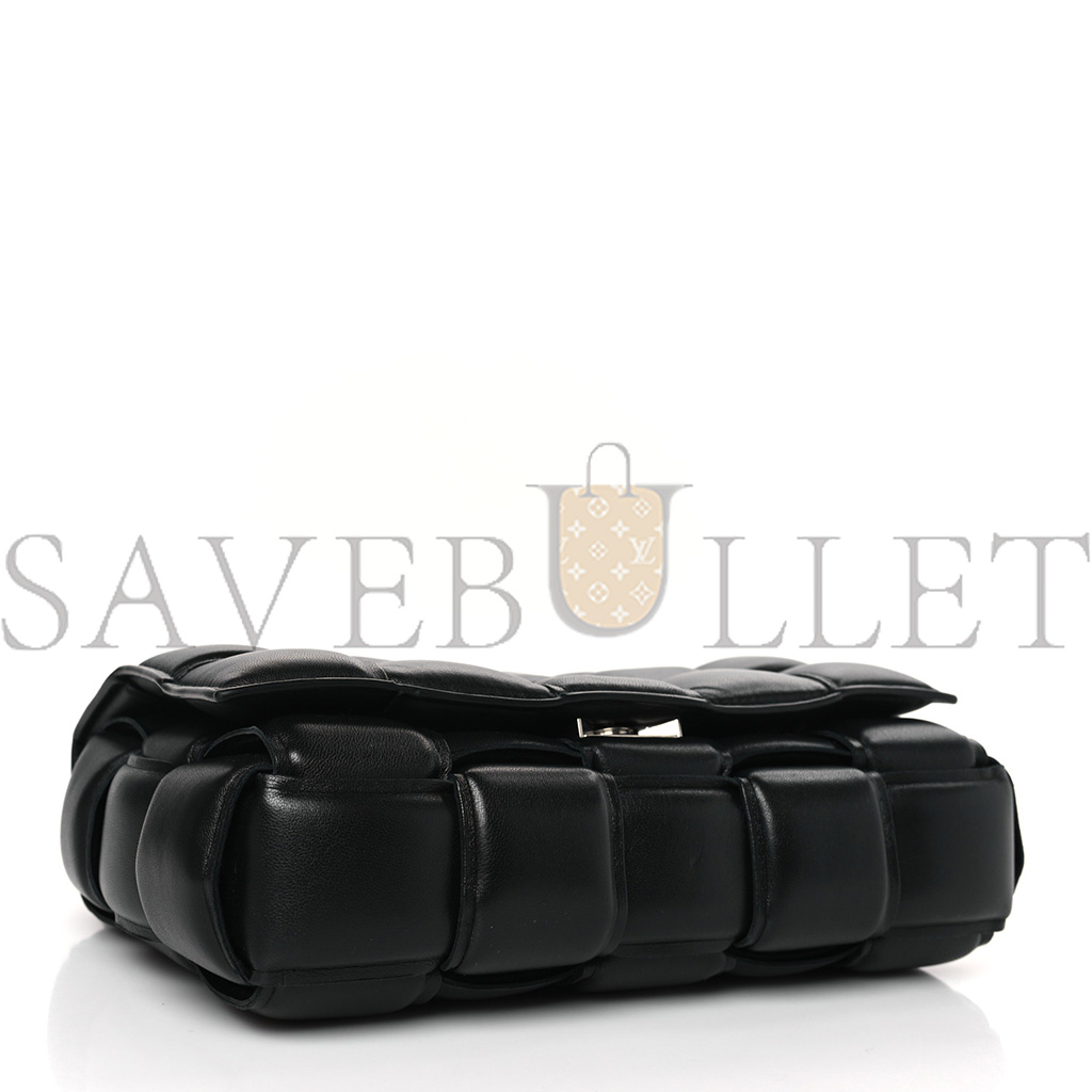 BOTTEGA VENETA LAMBSKIN MAXI INTRECCIO PADDED CHAIN CASSETTE CROSSBODY BAG BLACK (25*17*8cm)