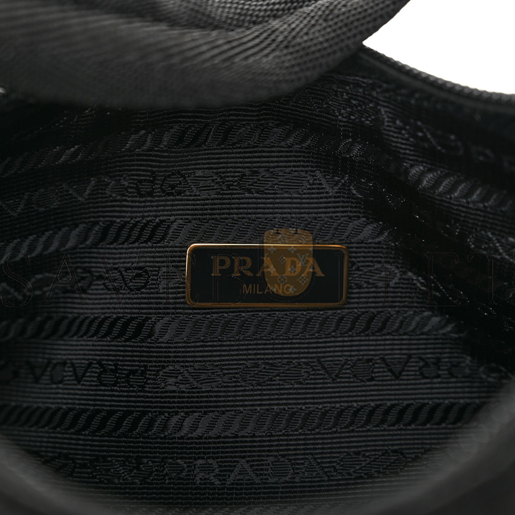 PRADA TESSUTO NYLON IMPUNTU QUILTED SHOULDER BAG BLACK (23*13*6cm)