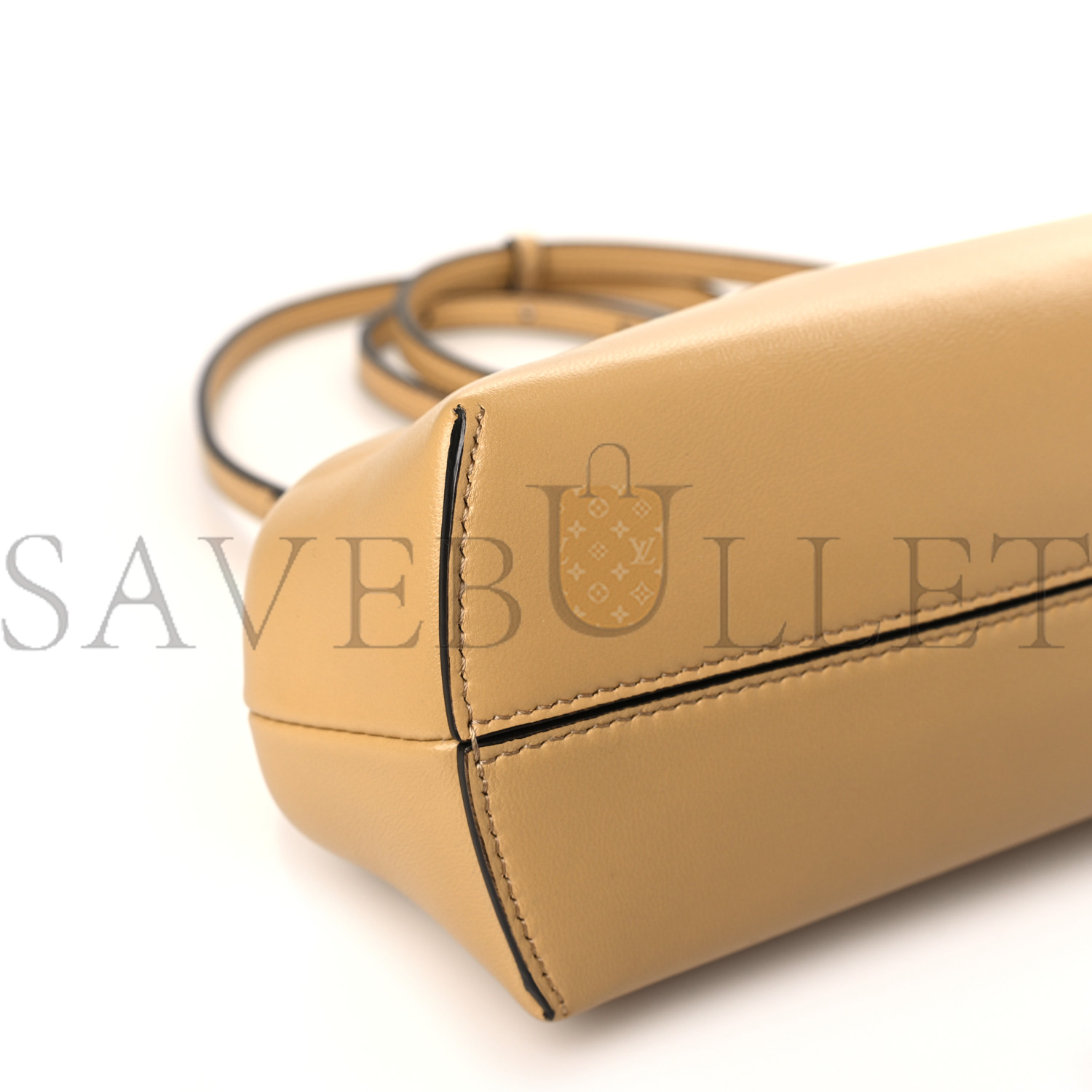 FENDI SHINY NAPPA SMALL FENDI FIRST SAHARA (26*18*9.5cm)