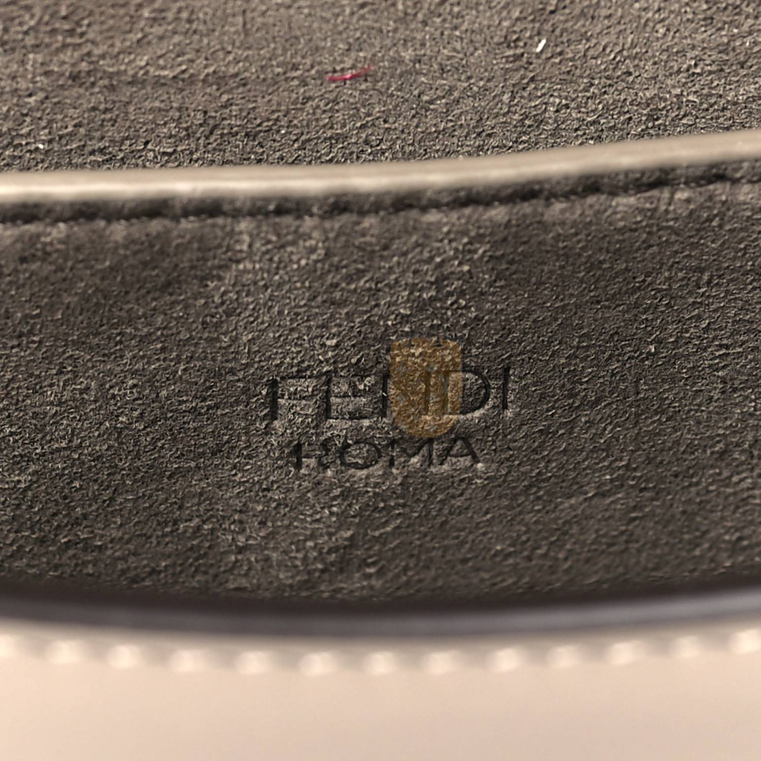 FENDI VITELLO BRENTA CHER MEDIUM FENDI C'MON TORTORA (25*18*8cm）