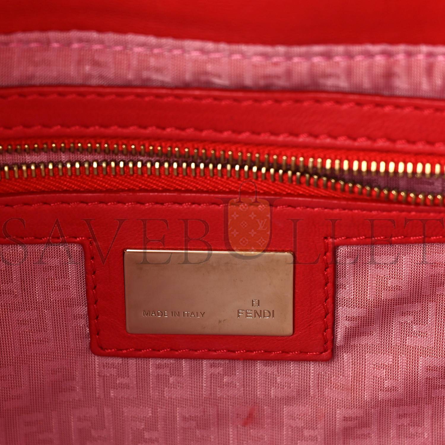 FENDI NAPPA LOGO EMBOSSED BAGUETTE RED (27*15*6cm)