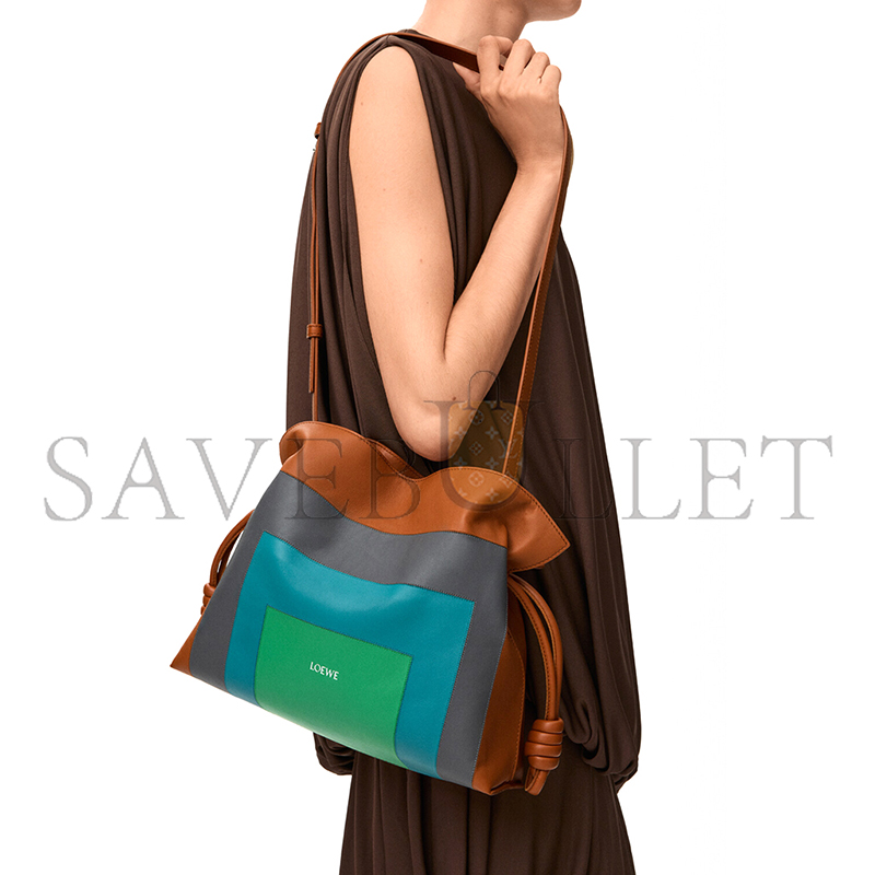 LOEWE MEDIUM FLAMENCO CLUTCH IN NAPPA CALFSKIN A411FC1XDD (30*24.5*10.5cm)
