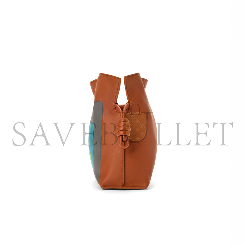 LOEWE MEDIUM FLAMENCO CLUTCH IN NAPPA CALFSKIN A411FC1XDD (30*24.5*10.5cm)