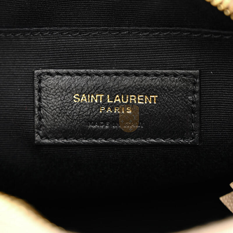 YSL VINYLE ROUND CAMERA BAG IN CHEVRON-QUILTED GRAIN DE POUDRE EMBOSSED LEATHER 6104361GF072721 (17*17*5.5cm)