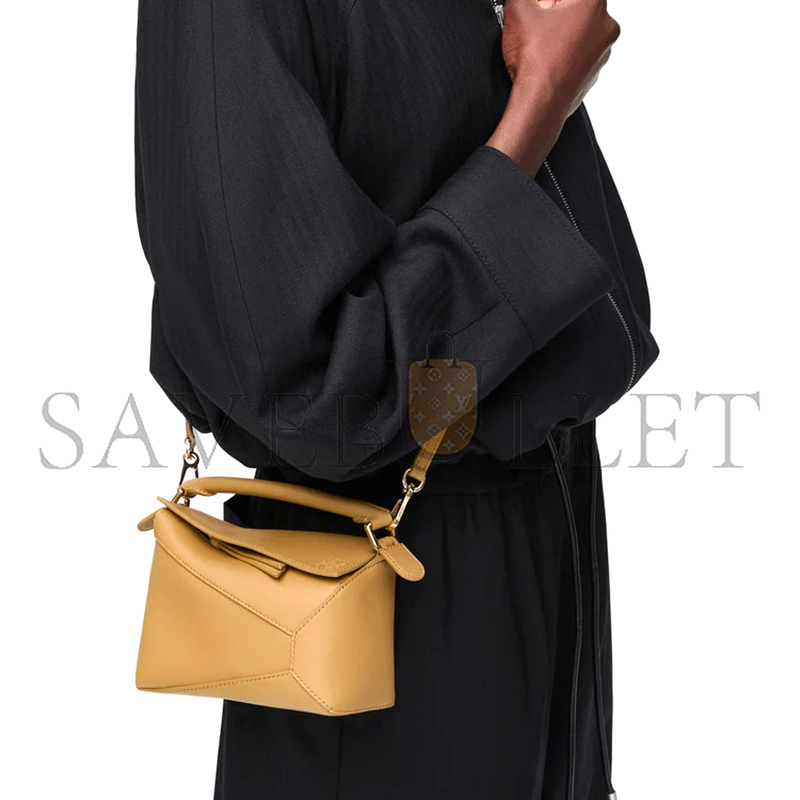 LOEWE MINI PUZZLE EDGE BAG IN CLASSIC CALFSKIN A510P88X26-6715 (18*12.5*8cm)