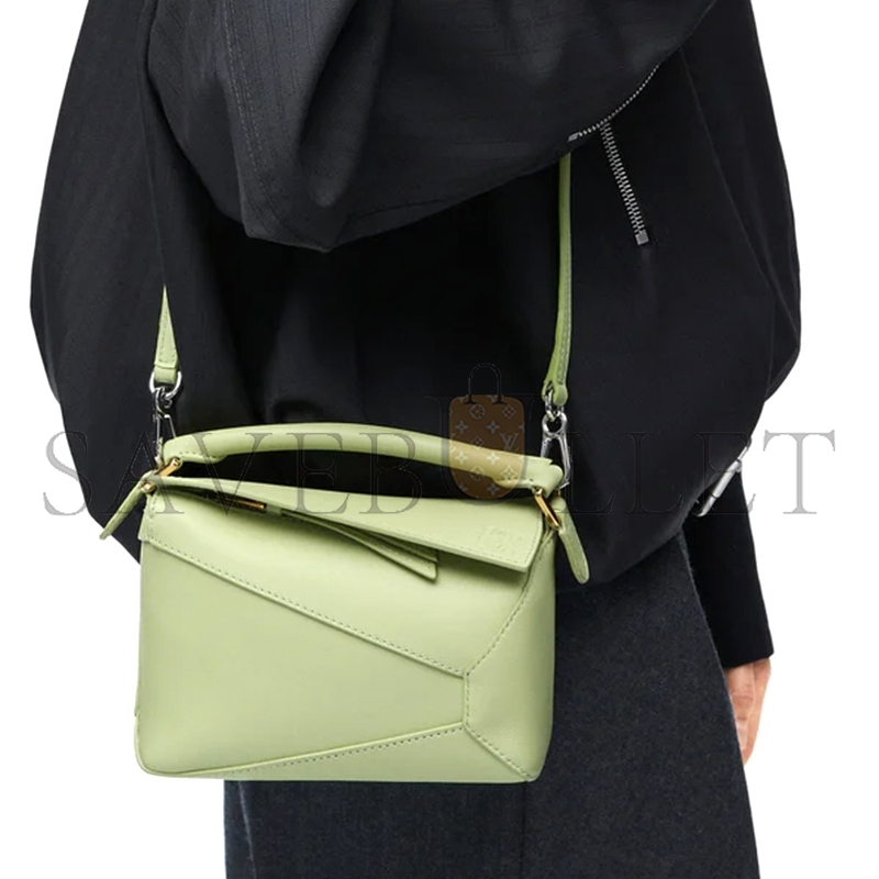 LOEWE MINI PUZZLE EDGE BAG IN CLASSIC CALFSKIN A510P88X26-3916 (18*12.5*8cm)