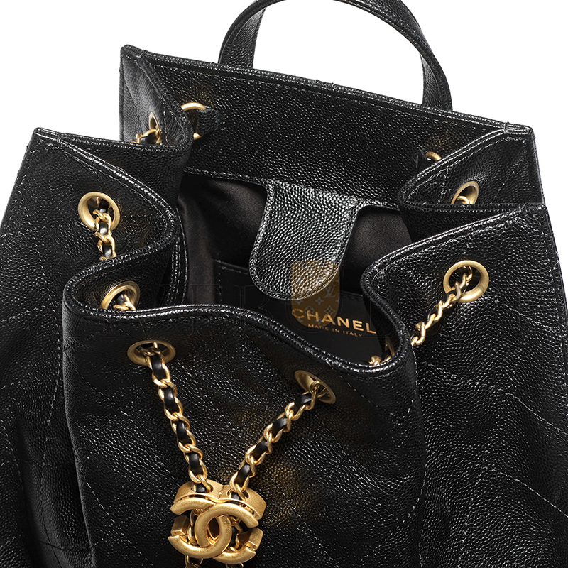 CHANEL 25 MEDIUM BACKPACK GRAINED CALFSKIN & GOLD-TONE METAL BLACK AS5600 (23*23*14cm)