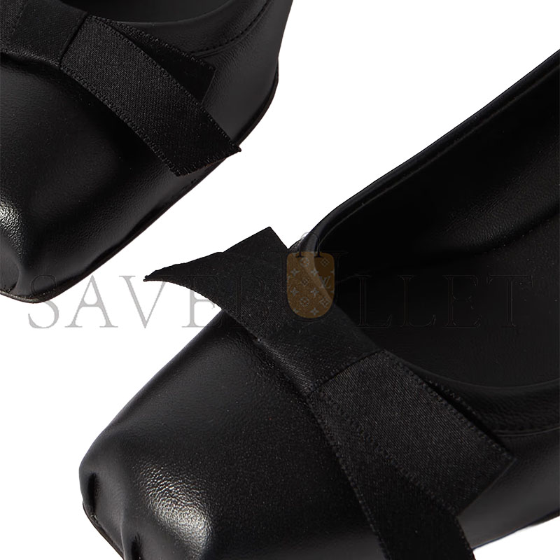 CHRISTIAN LOUBOUTIN MAMAFLIRT 30