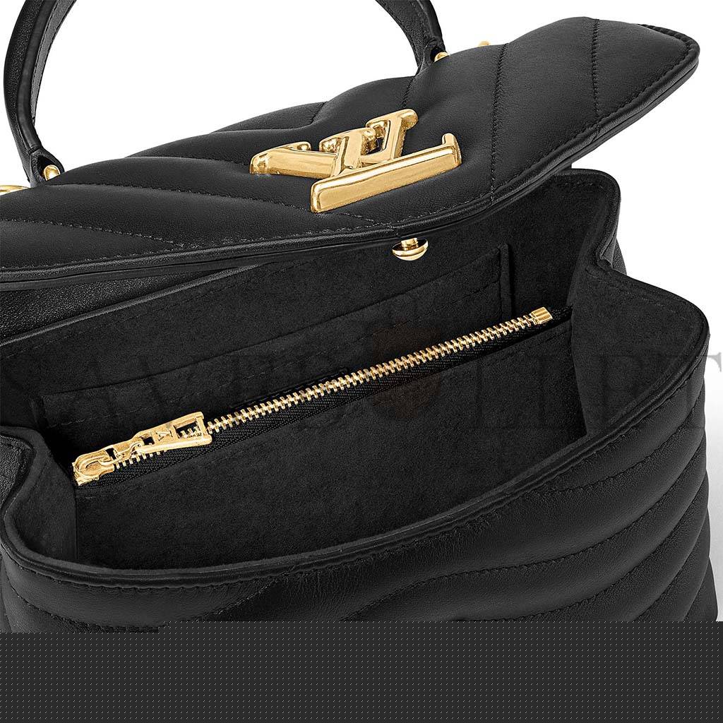 LOUIS VUITTON HOLD ME M21720 (23*15*10cm)