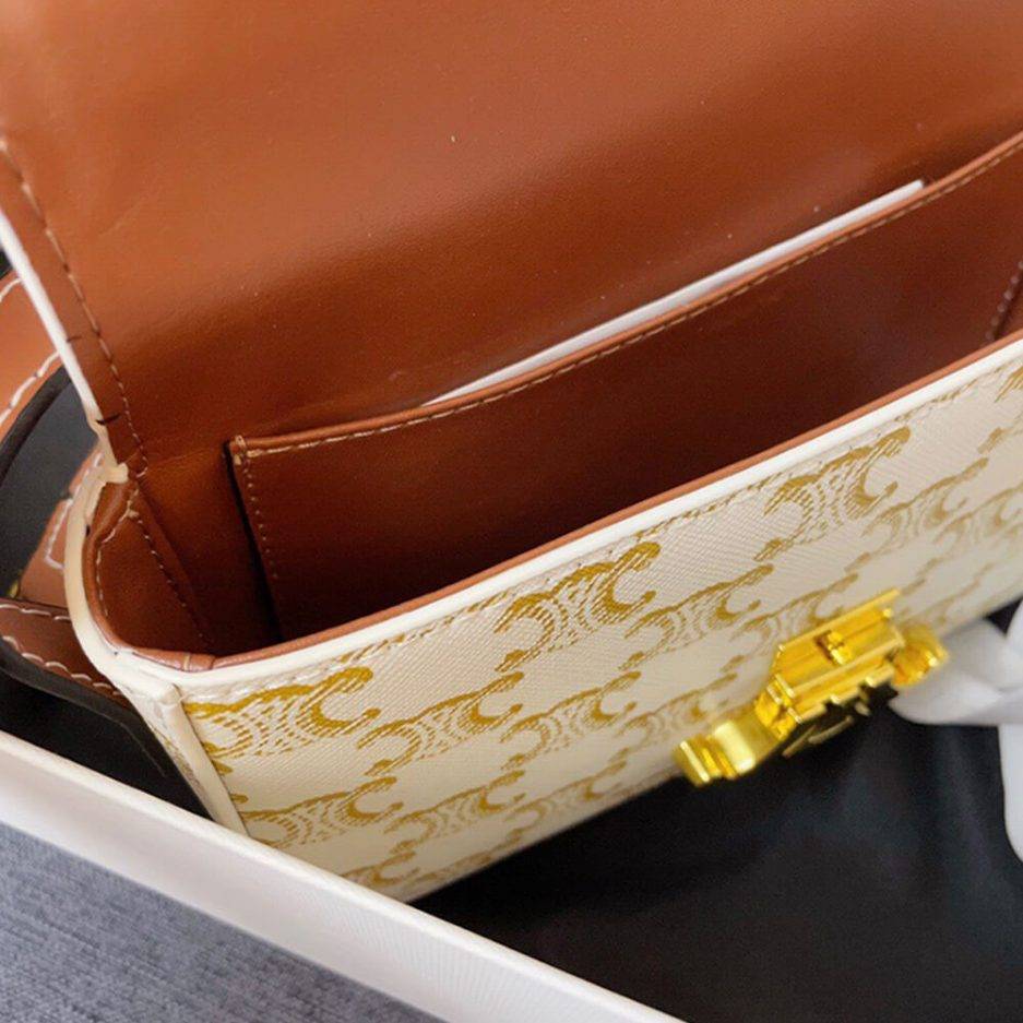 CELINE TRIOMPHE SHOULDER BAG 194142CUZ.01BC (20*10*4cm)