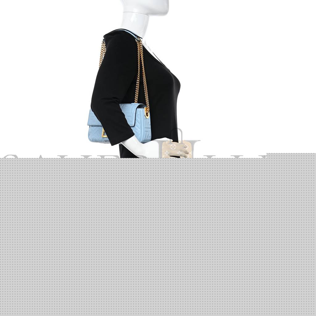 FENDI NAPPA SMALL FF EMBOSSED MIDI CHAIN BAGUETTE AZZURRO BABY (32*26*10cm)