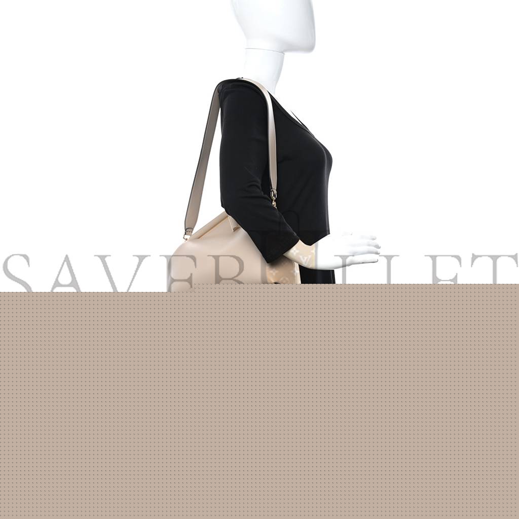 FENDI SHINY NAPPA MEDIUM FENDI FIRST POUDRE (32.5*23.5*15cm)