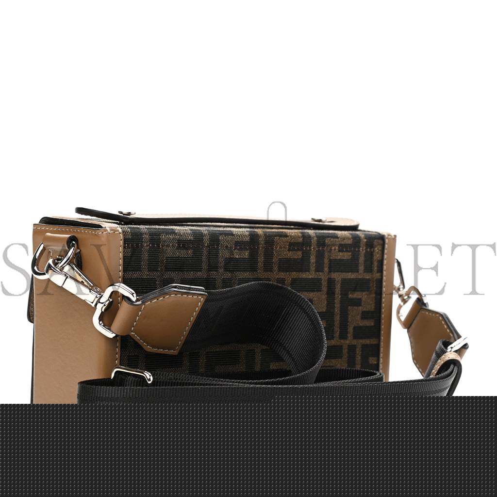 FENDI RECYCLED FABRIC JACQUARD VITELLO KING FF 1974 BAGUETTE SOFT TRUNK TOBACCO MORO SAND (21*15*6cm)