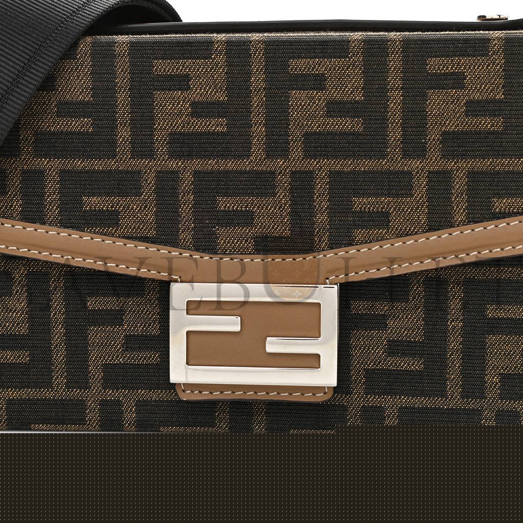 FENDI RECYCLED FABRIC JACQUARD VITELLO KING FF 1974 BAGUETTE SOFT TRUNK TOBACCO MORO SAND (21*15*6cm)