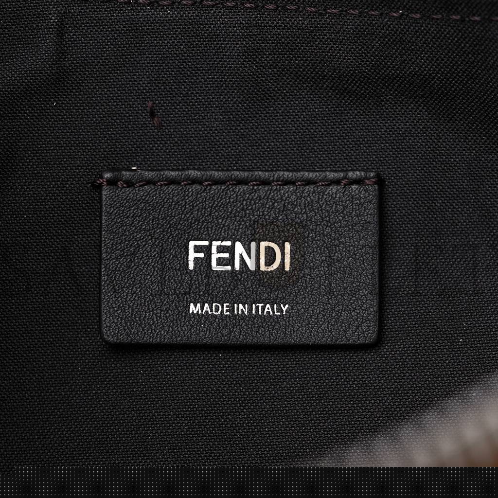 FENDI VITELLO GRACE MATTE MEDIUM FENDIGRAPHY HOBO BAG CARAMELLO (27*22*11cm)