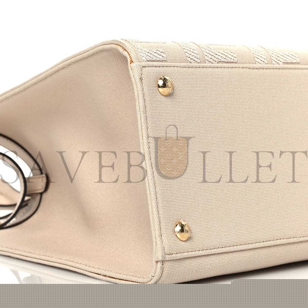 FENDI CANVAS VITELLO KING FF EMBROIDERED MEDIUM PEEKABOO X-TOTE POUDRE (41*29*15cm)